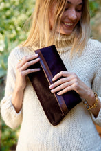 Load image into Gallery viewer, Coupe de Cheveux Clutch / Crossbody: Malbec
